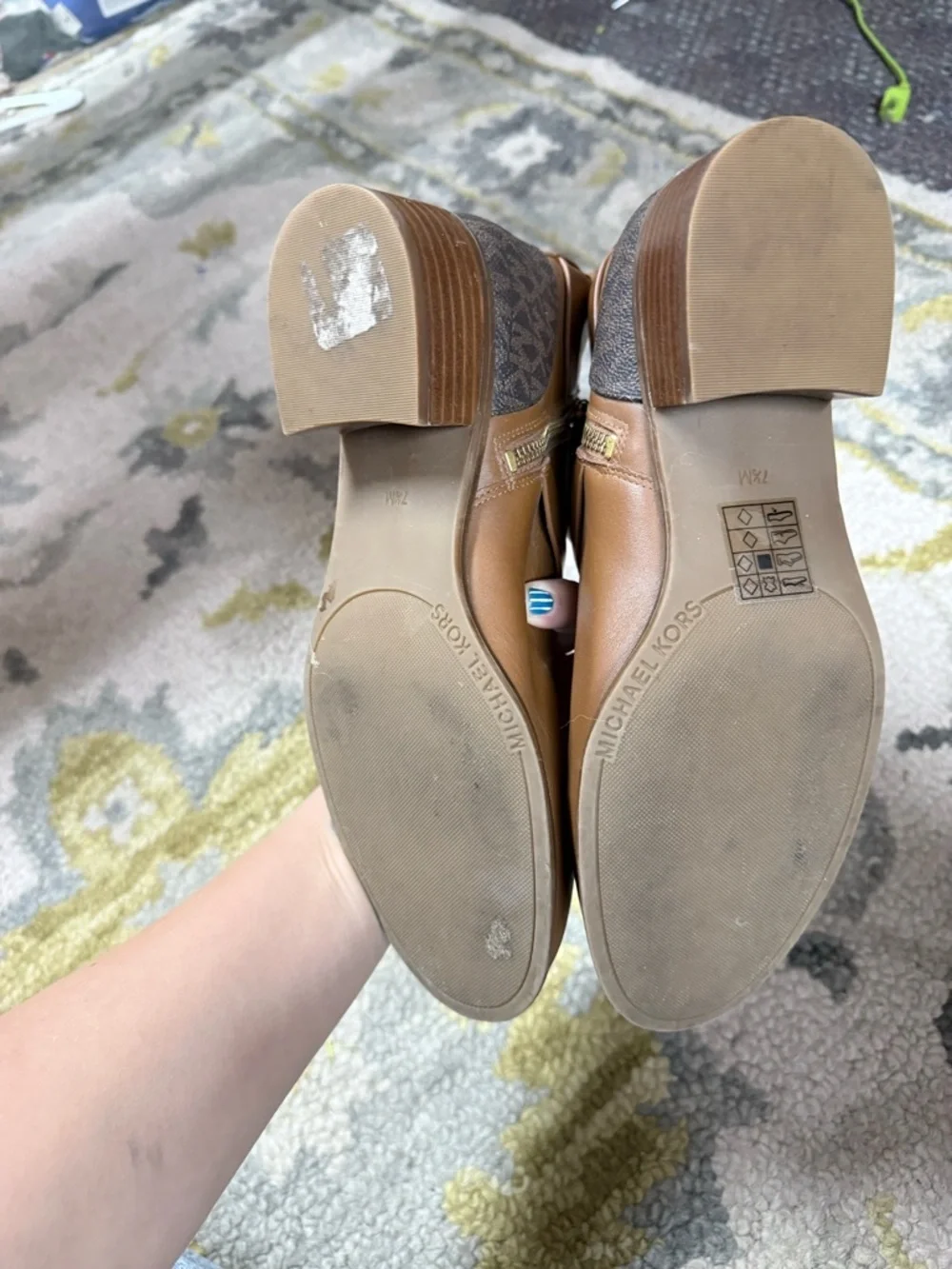 MICHAEL KORS
Kincaid Leather Ankle Boot - Picture 4 of 5